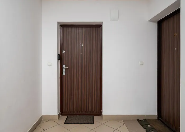 Ceramiczna By Bookinghost