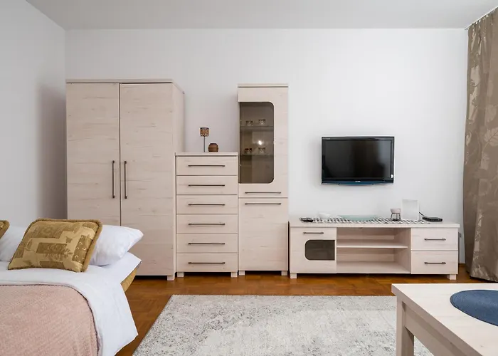 Ceramiczna By Bookinghost *