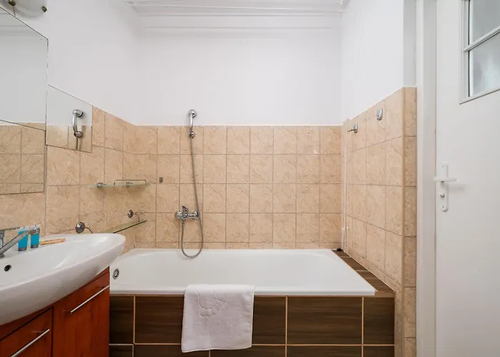 Apartment Ceramiczna By Bookinghost